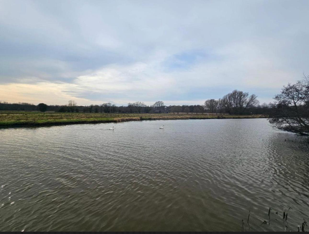Hickling Broads Lodge Houseboat Stalham Exterior foto